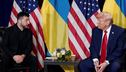 特朗普：俄罗斯是纸老虎 乌克兰可以夺回所有领土