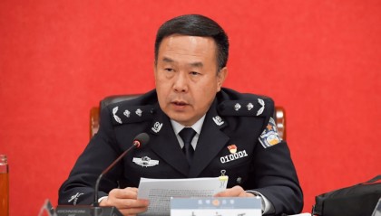 李康平：坚决拥护和服从组织决定