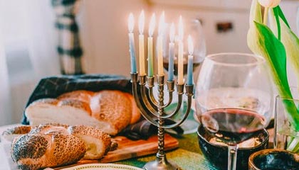 中芯国际:筹划发行A股购买控股子公司中芯北方的少数股权 股票停牌