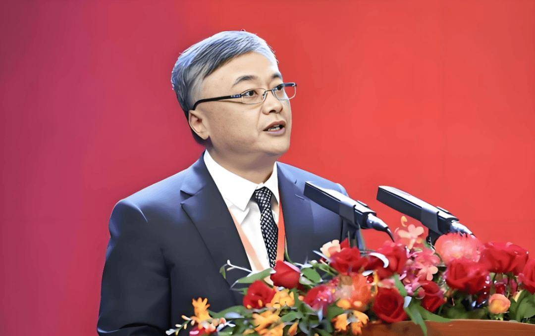 宁德时代联合创始人,从赣州子弟到全球新能源巨头