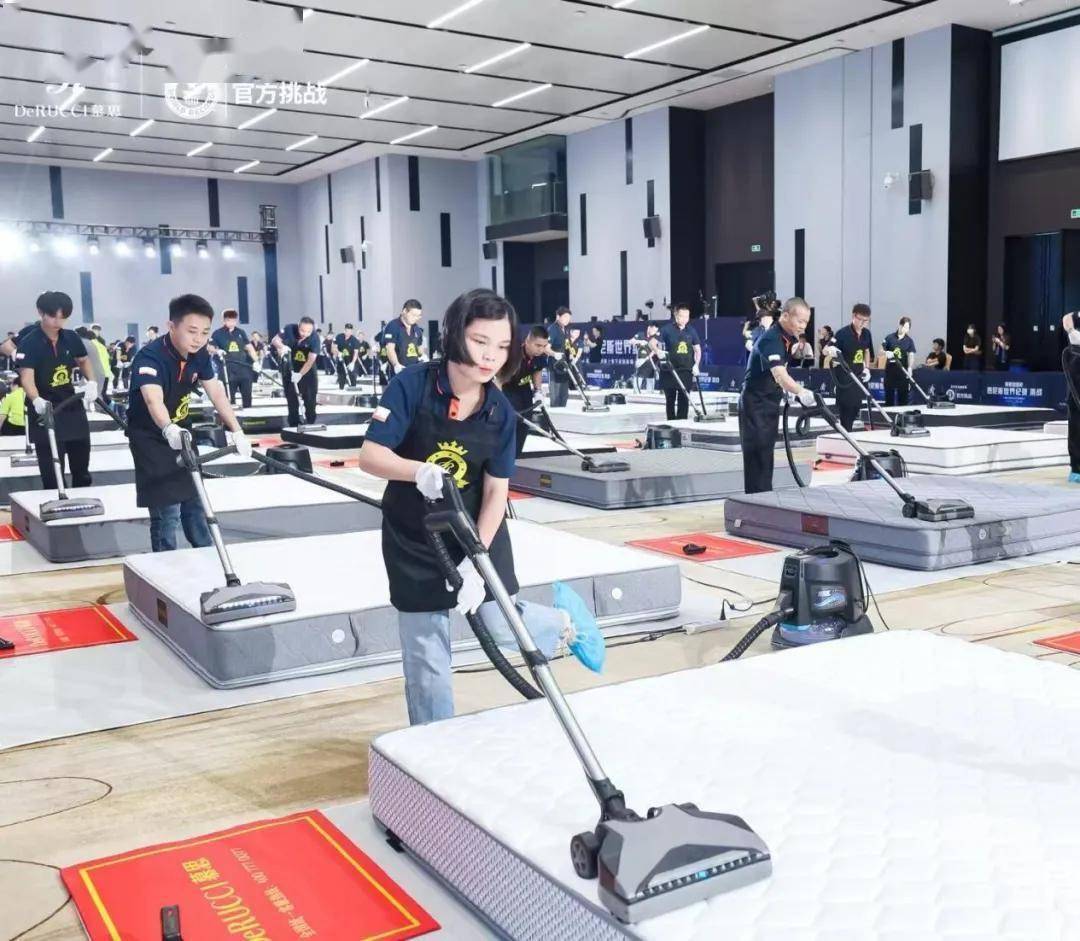 慕思股份打破吉尼斯世界纪录，推动家居服务标准化